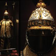 Picture Of Chinese Ceremonial Military Uniform