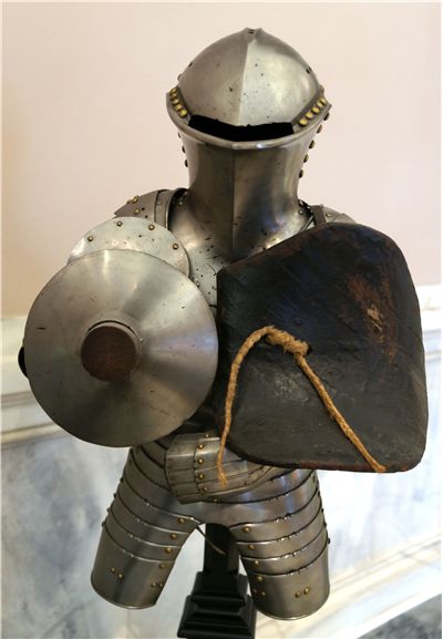 Picture Of Jousting Armour Style Of John The Constant 1497 1505